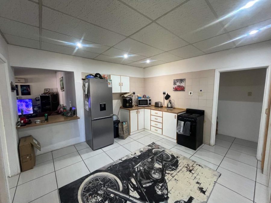 5 Bedroom Property for Sale in Die Rand Northern Cape